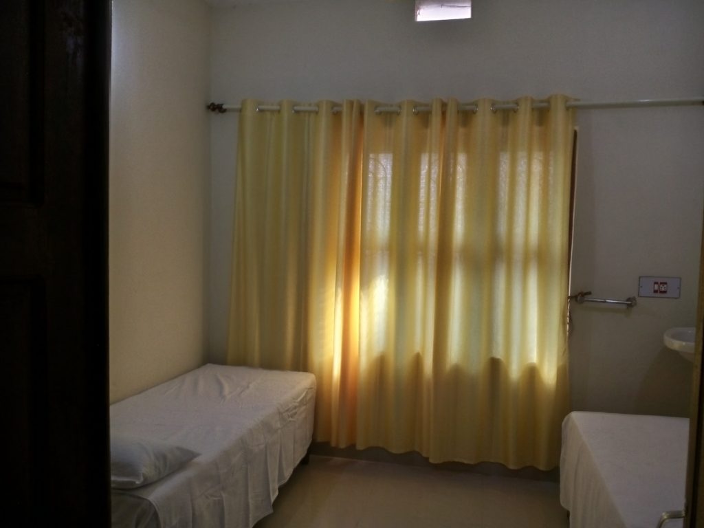 balakrishna-udupi-homestay-bedroom2
